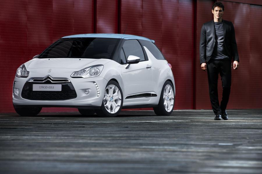  Citroen DS3 2009 года  (фото 35 из 72)